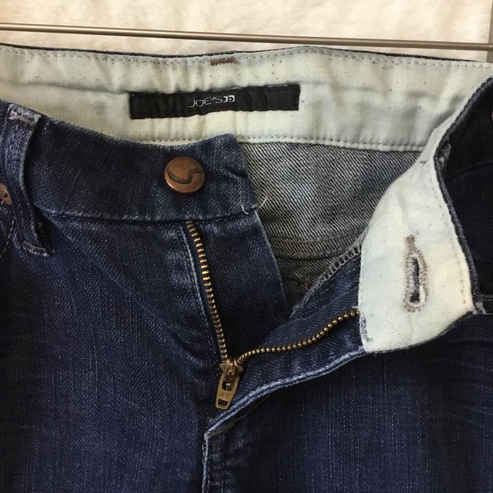 Joe's Blue Wash Thomson Denim Jeans - Picture 12 of 16